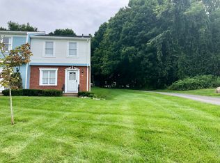 501 Williamsburg Dr, Mahopac, NY 10541