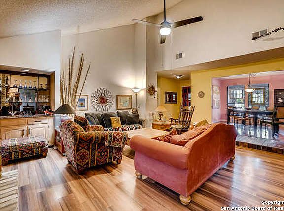5th image of 1603 Beauchamp St