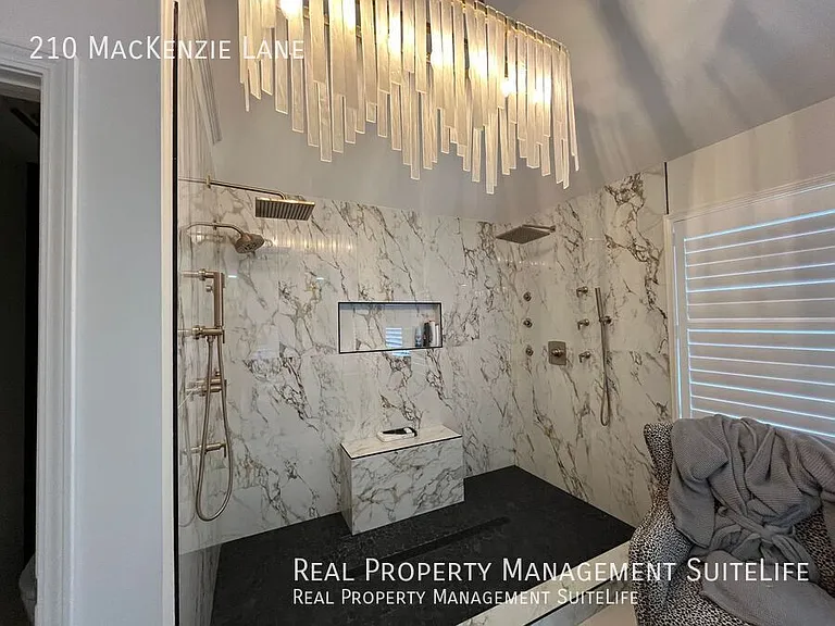 210 Mackenzie Ln — Photo 36
