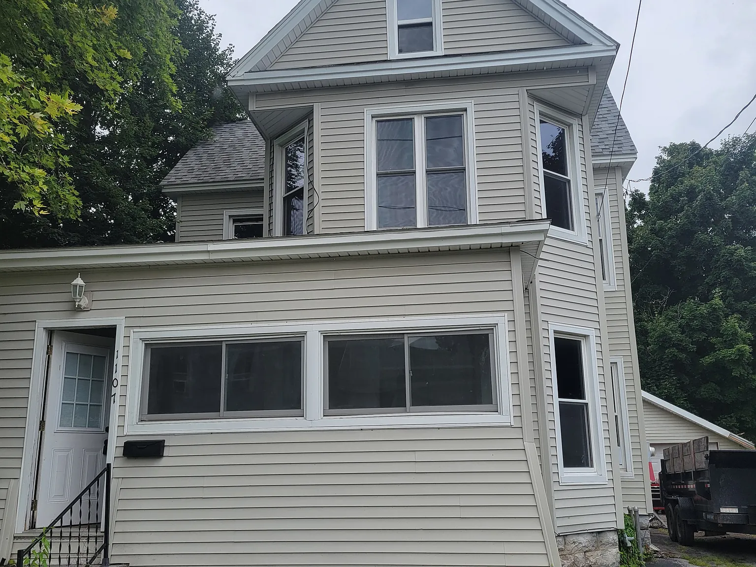 3 bed, 1566 sqft, $2,000 — Photo 2