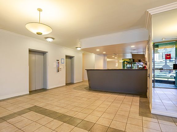 2nd image of 321 S San Vicente Blvd APT 505