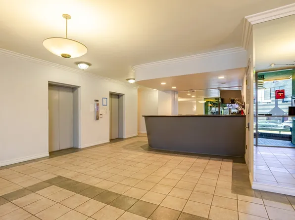 321 S San Vicente Blvd, Los Angeles, CA