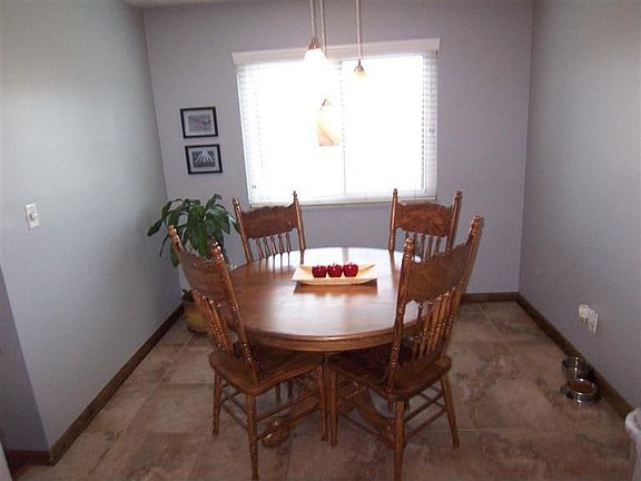 5th image of 2045 Woodtrail Dr APT 36