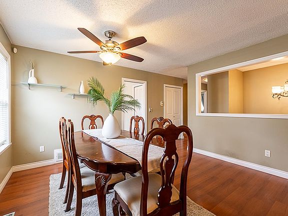 4th image of 781 Chilko Dr