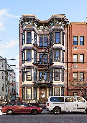 Rented by Compass | media 7