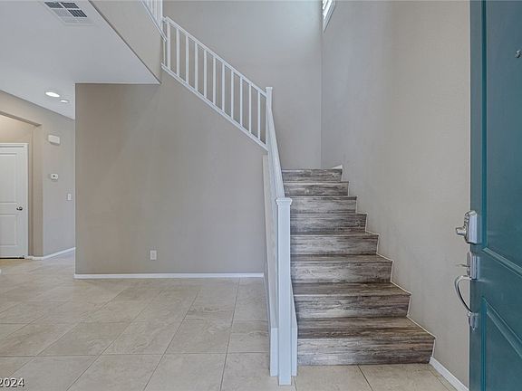 5th image of 7446 Amesbury St