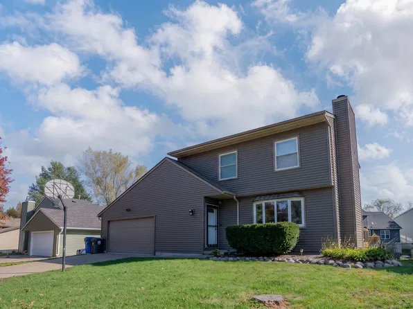 6229 N Howell St, Davenport, IA 52806