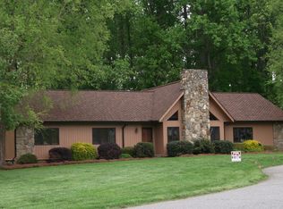 241 Country Dr, Statesville, NC 28625