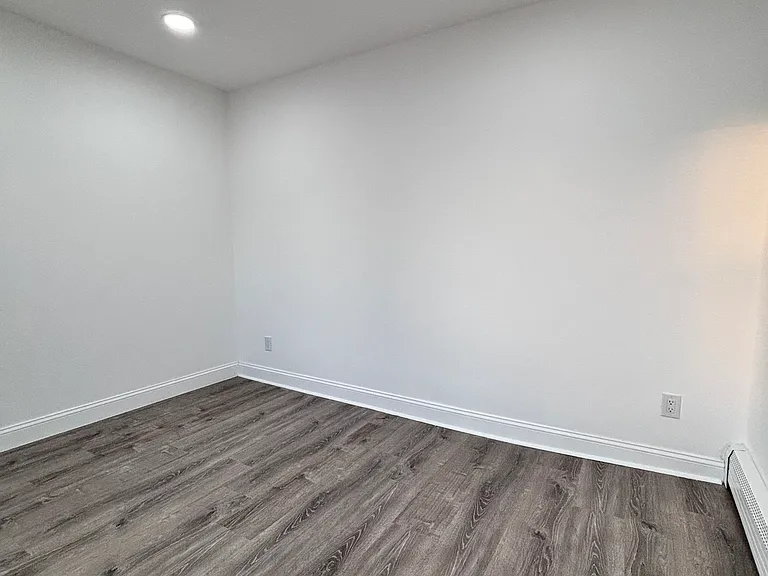 12 Pine St #2 — Photo 17