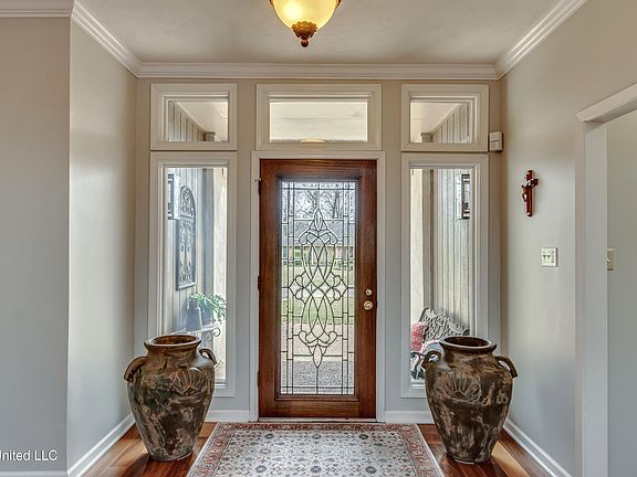 5th image of 103 Westlake Dr