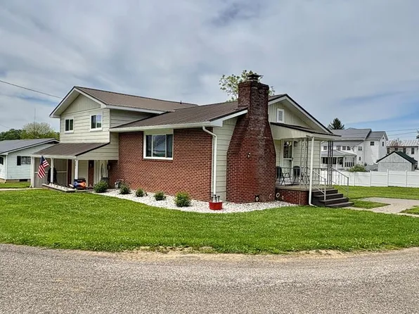 305 Hardman street, Middlebourne, WV 26149