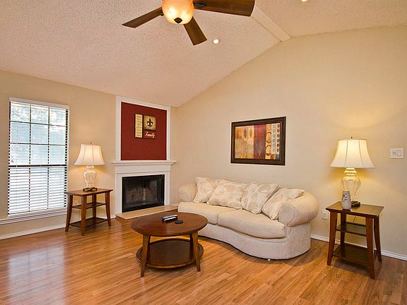 4th image of 1202-712 Thorpe Ln
