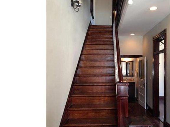 5th image of 426 N 32nd St