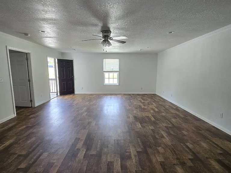 39 Laney Ln #A — Photo 9