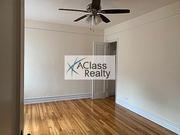 3rd image of 3279 44th St APT 3C