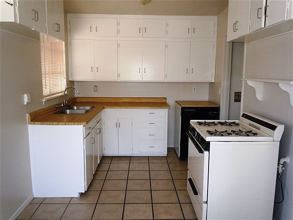2nd image of 1120 N 11th Ave