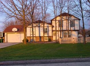 37021 N Northwestern Ave, Gurnee, IL 60031