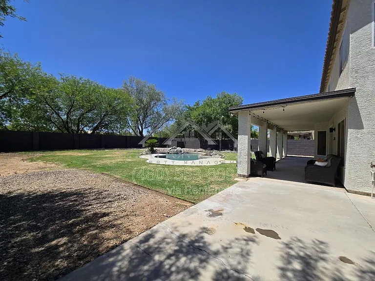 1005 E Stirrup Ln — Photo 32