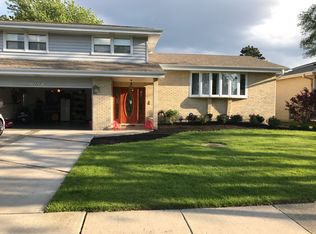 1417 Crain St, Park Ridge, IL 60068