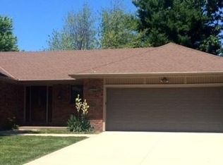 522 Rockwood Ct, Saint Joseph, MO 64506