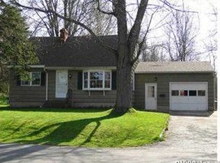 20 Kent St, Phoenix, NY 13135