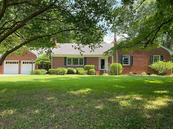 126 Parkway Dr, Newport News, VA 23606