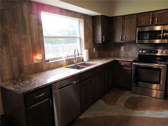 3rd image of 8318 Porch Ct