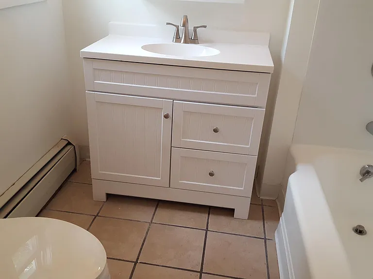 225 W Cherry St #B — Photo 15