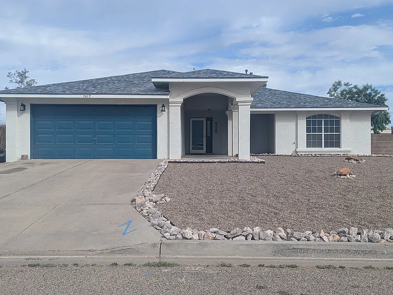 2429 Agua Fria Dr NE — Photo 1