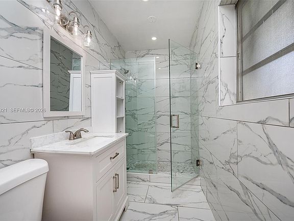 5th image of 1704 S Le Jeune Rd