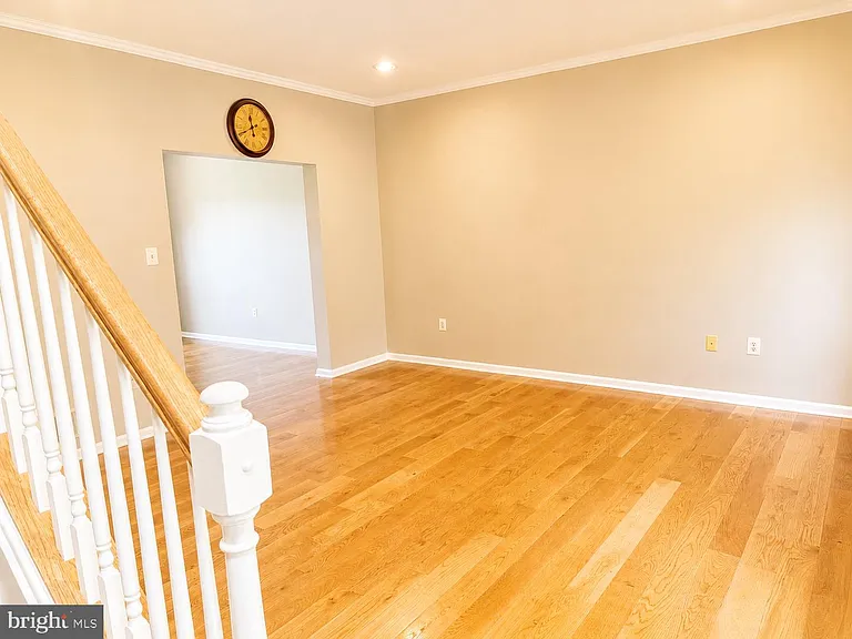 4037 Runnymead Dr — Photo 5