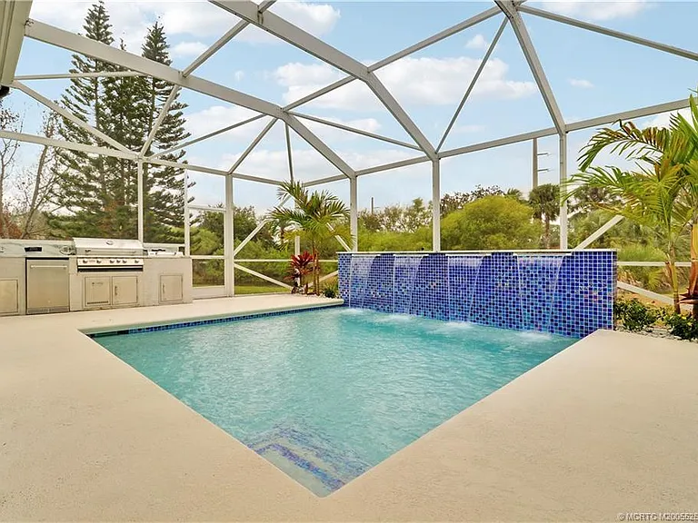 5628 SW Gray Fox Dr — Photo 3