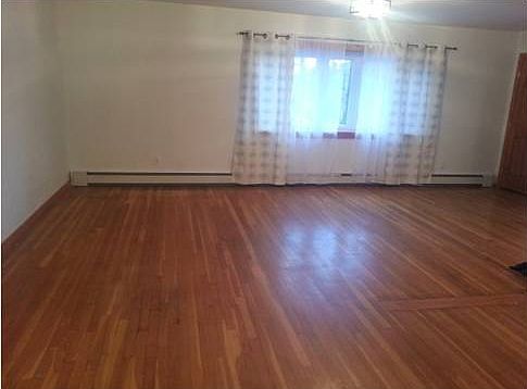 4th image of 21708 Hollis Ave