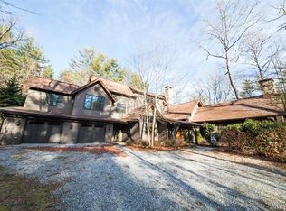 34 Echo Springs Ct, Lake Toxaway, NC 28747