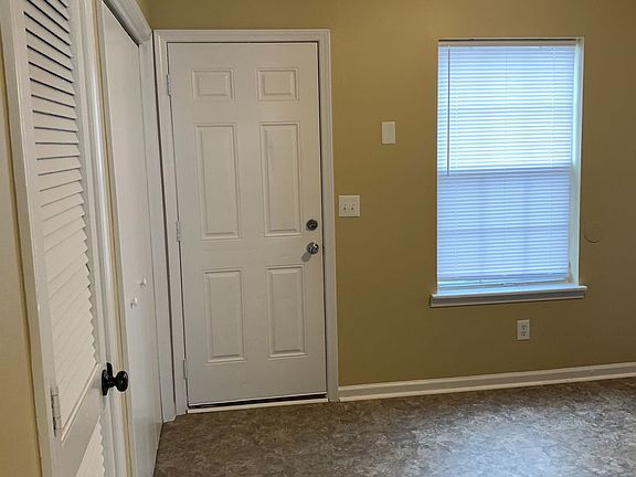 2nd image of 3865 Northeast Dr