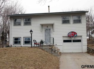 703 Garden Ave, Bellevue, NE 68005