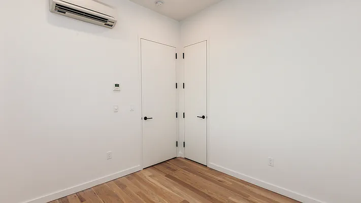 Rented by Nooklyn NYC LLC | media 36