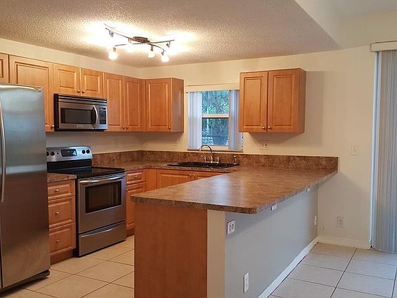 3rd image of 10881 NW 34th Pl #1