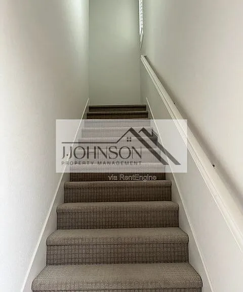 262 E Natasha Ave — Photo 3