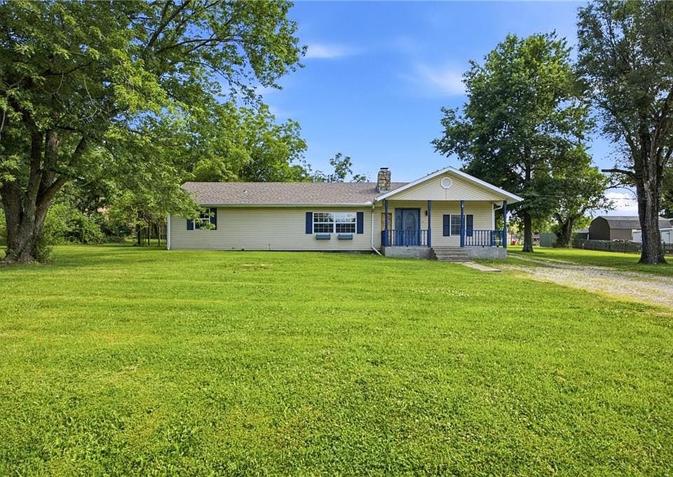 1st image of 2278 Jayhawk Rd