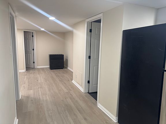 3rd image of 6223 S Mayfield Ave Floor 2