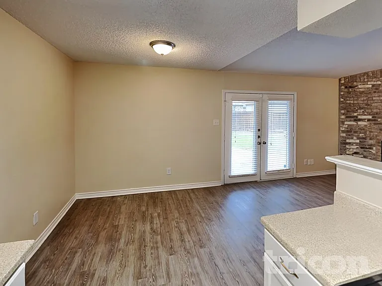 1912 Wurzburg Dr — Photo 5