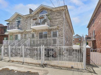 907 Clarence Avenue, Bronx, NY, 10465