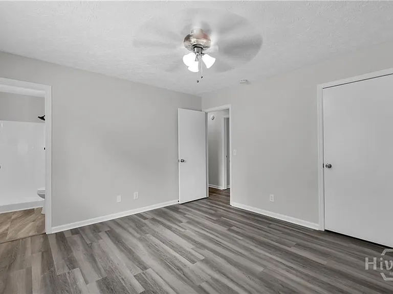 105 Crossover Ln — Photo 16