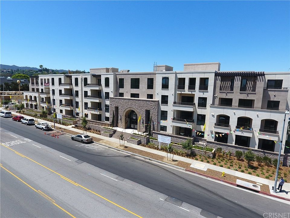1st image of 5015 Balboa Blvd Unit 109