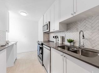 7 Jackes Avenue, Toronto, ON M4T 1E3