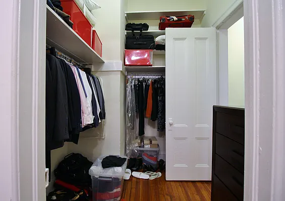 Rented by Julianna Realty Corp | media 29