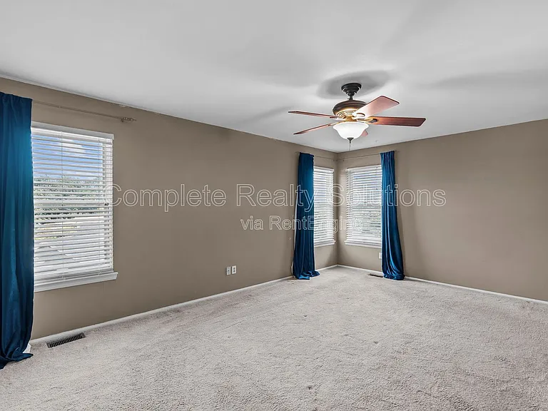 16610 Green Needle Ct — Photo 39