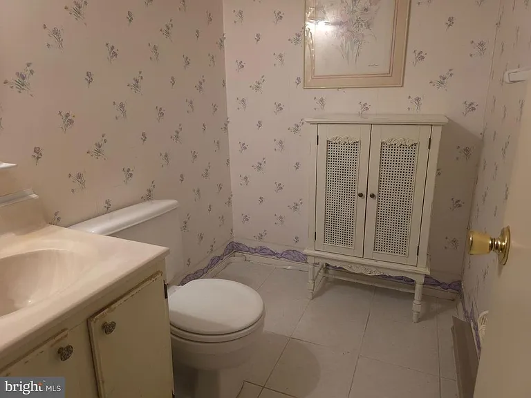 3301 Heidi Ln — Photo 22