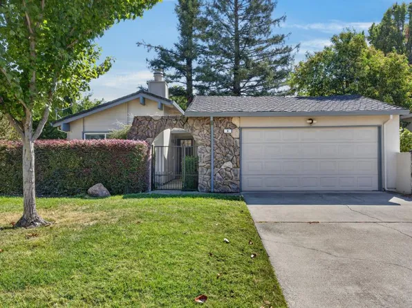 9 Miranda Ct, Sacramento, CA 95822